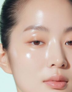 Cơ chế giữ màu của phun mày tự nhiên: Da dầu – da khô – da hỗn hợp khác nhau ra sao?