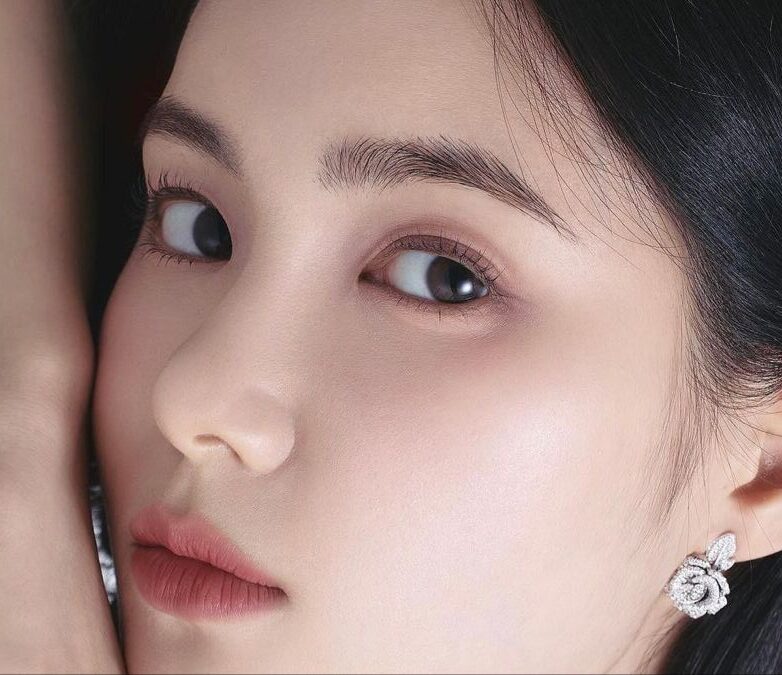 Điêu khắc chân mày Hairstroke là gì? Có phù hợp mọi khuôn mặt 3 Điêu khắc chân mày thế nào để đẹp tự nhiên nhất cho khuôn mặt?