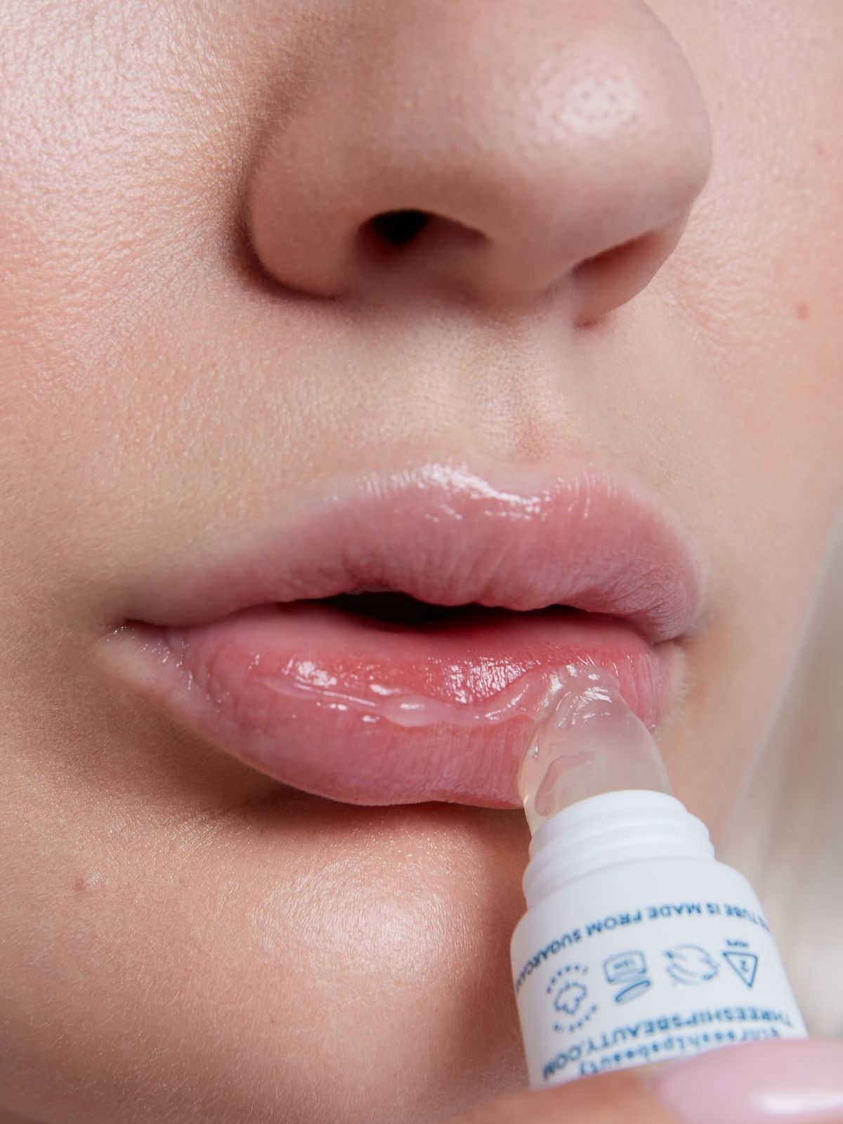 Những sai lầm khi chăm sóc môi sau phun khiến màu nhanh phai