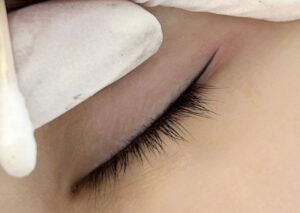 Phun mí mở tròng: Cách làm mắt trông to và có chiều sâu hơn