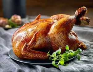 Phun môi ăn thịt gà được không? Thời điểm ăn lại không lo thâm sẹo