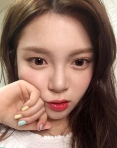 Phun môi có đau không? Cảm giác thực tế và cách giảm đau hiệu quả