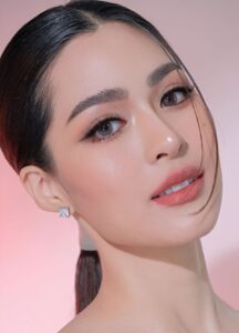 Phun môi hồng cam là gì? Vì sao màu này được ưa chuộng nhất hiện nay