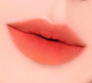 Phun môi màu cam cà rốt có kén da không? Ai nên và không nên chọn