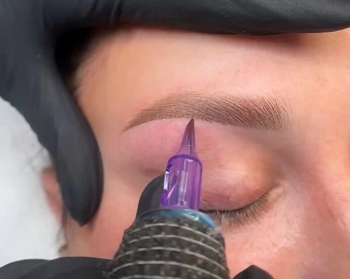 Quy trình phun xăm chân mày đạt chuẩn an toàn năm 2026 1 Quy trình phun xăm chân mày đạt chuẩn an toàn năm 2026