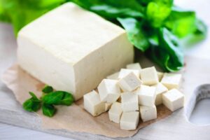 Sau phun môi có được ăn đậu phụ không? Sự thật ít ai nói rõ