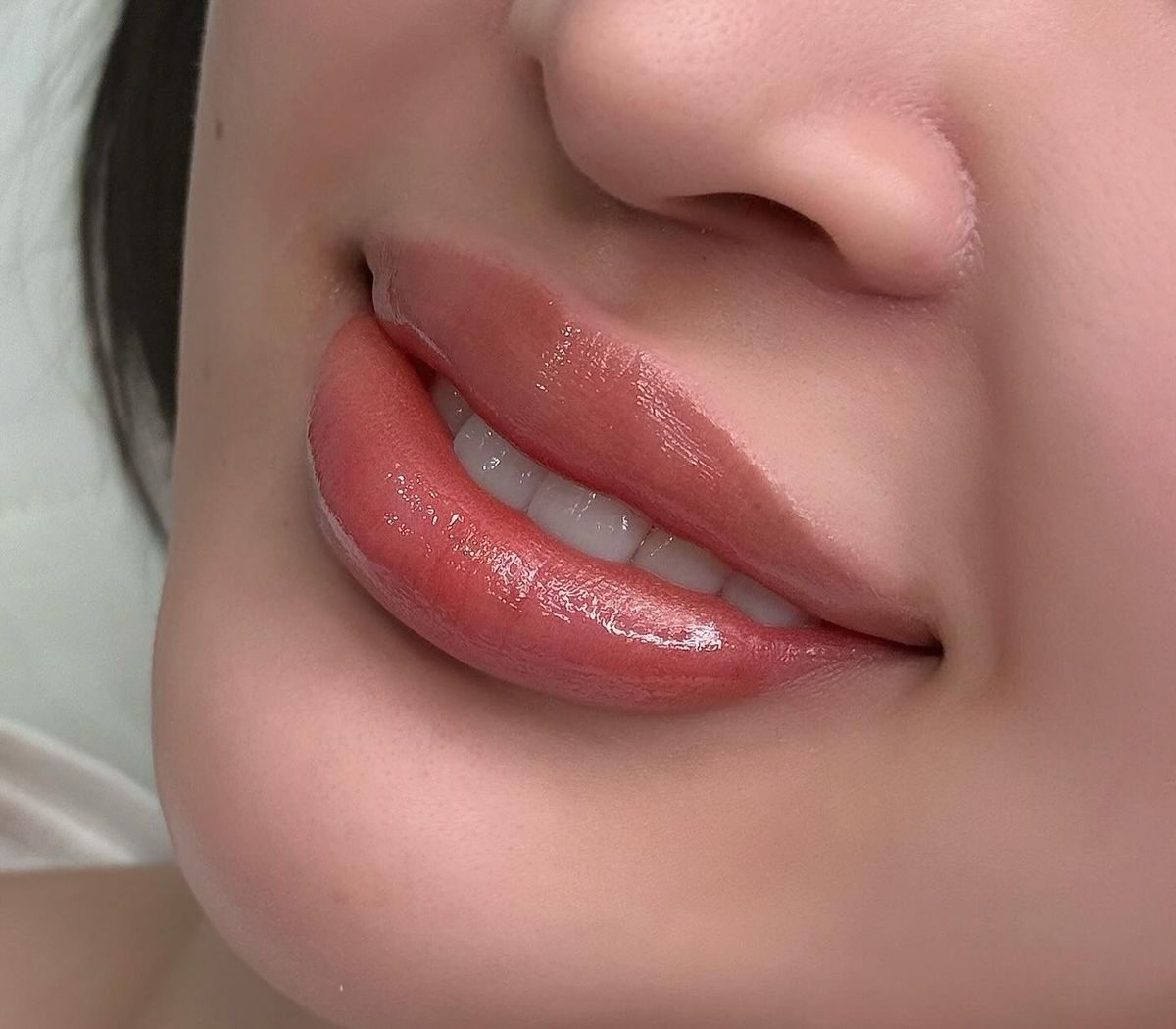 So sánh phun môi lụa và phun môi nano: kỹ thuật nào phù hợp với bạn?