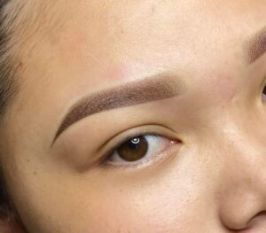 Tại sao phun mày bong xong vẫn nhạt màu? Chuyên gia phân tích