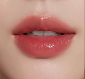 Phun môi ăn khoai lang được không? Chuyên gia giải đáp chi tiết 1 Vì sao cùng một màu phun môi nhưng mỗi người lên màu khác nhau?