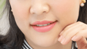 Chuyên viên chia sẻ chế độ ăn giúp môi phun lên màu đẹp sau bong