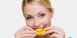 Phun môi xong bao lâu thì ăn uống bình thường trở lại?