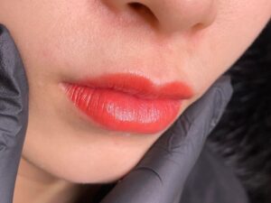 Phun môi màu cam hồng đào: gợi ý hoàn hảo cho nàng thích vẻ đẹp tự nhiên