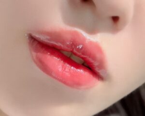 Vì sao phun môi giá rẻ thường nhanh xuống màu?