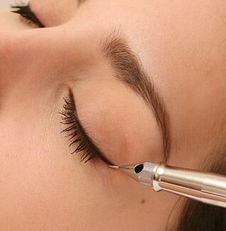 Cách nhận biết cơ sở phun xăm uy tín – Tránh “tiền mất tật mang”