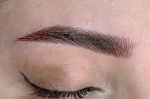 Checklist chăm sóc chân mày sau phun để giữ màu đẹp suốt Tết 2026