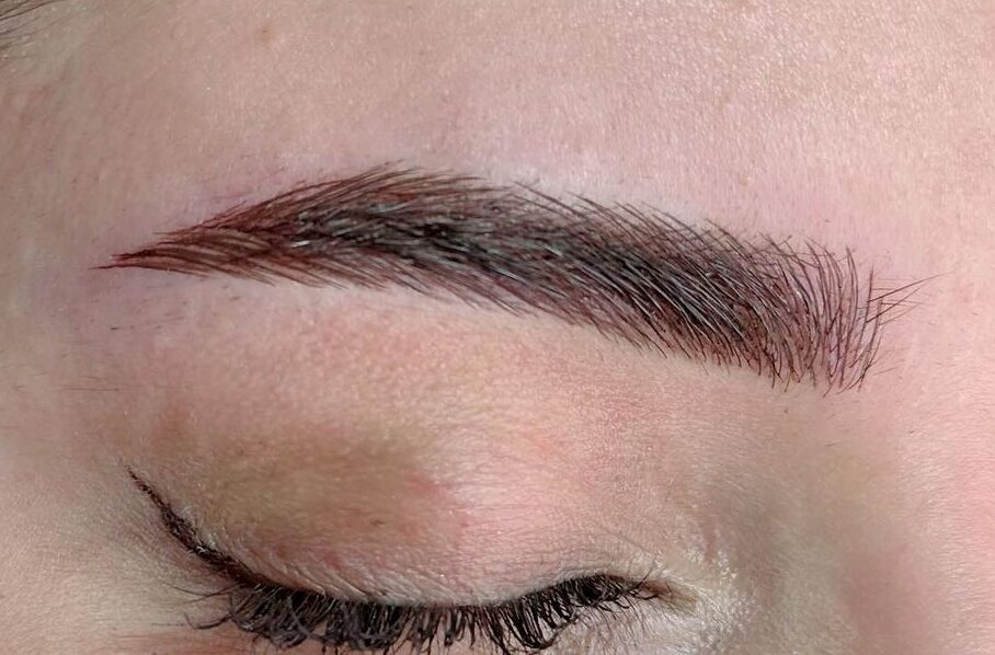 Checklist chăm sóc chân mày sau phun để giữ màu đẹp suốt Tết 2026