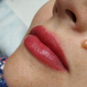 Hướng dẫn chăm sóc sau phun môi Nano để màu lên đẹp lâu