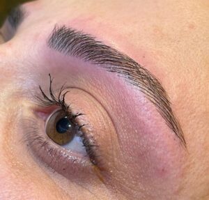 Làm đẹp đón Tết với phun mày Hairstroke: Đẹp nhẹ nhàng, sang cả gương mặt