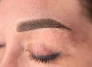 Phun mày Microblading và Ombre khác nhau thế nào? Nên chọn loại nào?