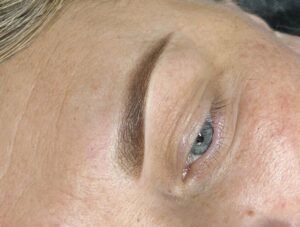 Phun mày Ombre là gì? Tại sao trở thành xu hướng làm đẹp 2026