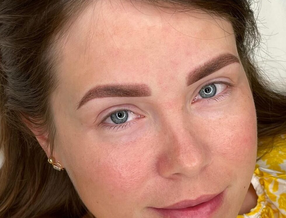 Phun mày Ombre dịp Tết: Bí quyết sở hữu gương mặt tươi tắn không cần makeup 2 Phun mày giữ được bao lâu? Những yếu tố ảnh hưởng đến độ bền màu