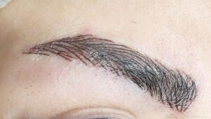 Phun xăm mày có đau không? Bí quyết giảm sưng sau khi phun