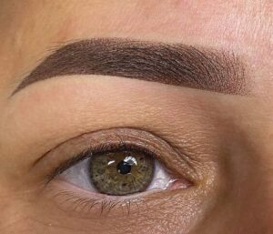 So sánh phun mày ombre và điêu khắc: Nên chọn kỹ thuật nào?