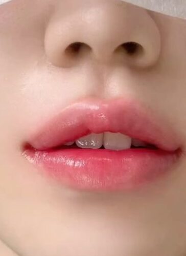 Phun môi xong ăn uống sai cách có làm hỏng màu vĩnh viễn không? Những sai lầm phổ biến nhất